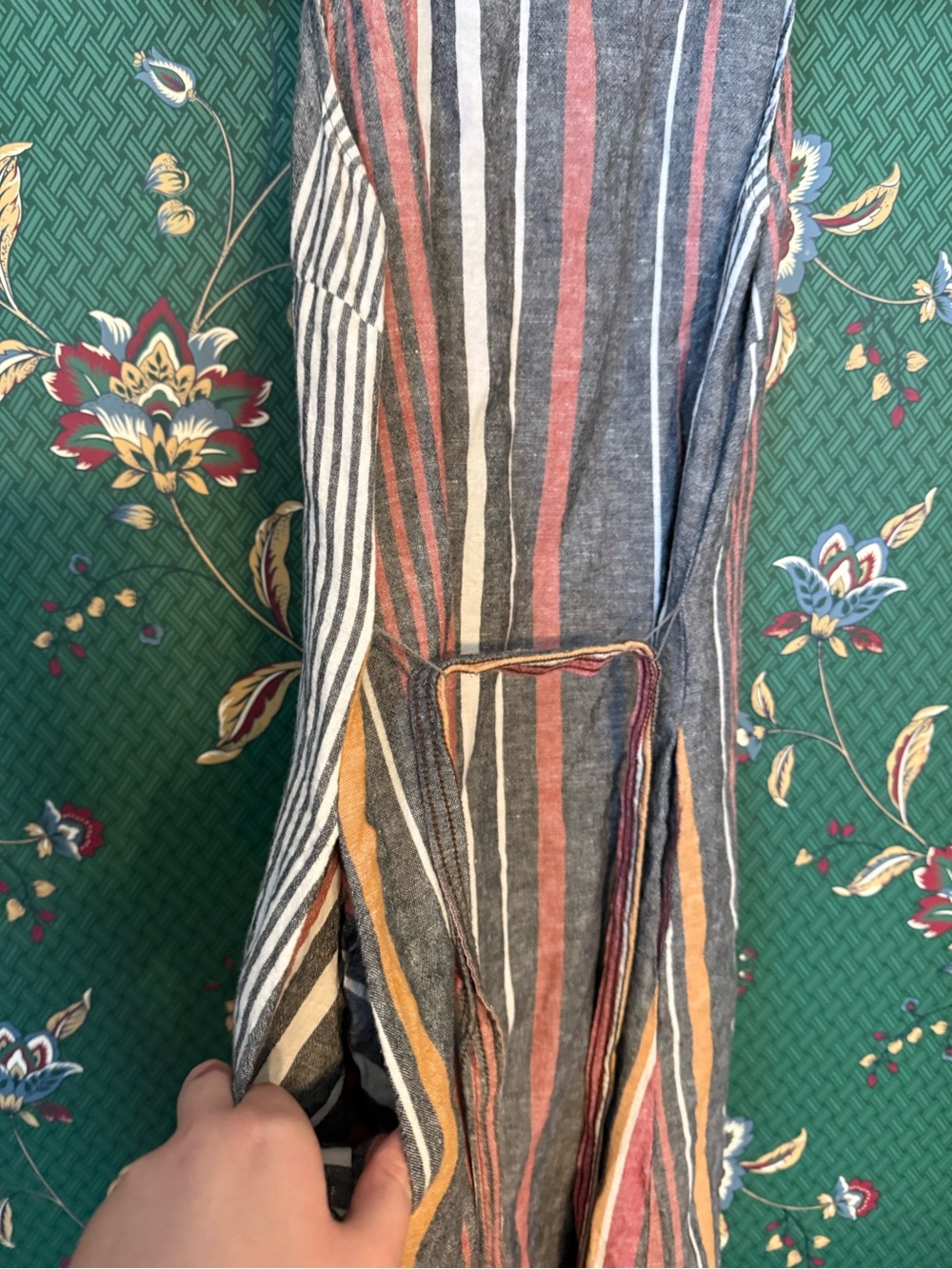 Vintage Liz Claiborne Sleeveless Dress V-Neck Gray, Coral, White Stripes S - Picture 4 of 7